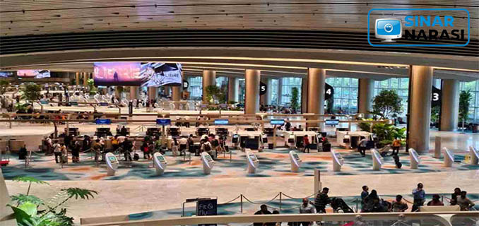 Tips Wisata Kilat Makan Halal Tidur Gratis Bandara Changi